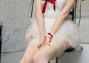 秀人网 – 在网上与黄婧GIGI的女仆约会——美图让人忍不住多看几眼！