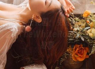 穆零Mu0的秘密花园：免费图册送给你，快来看看《TheWhiteRose》里的缤纷故事