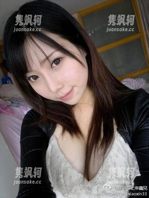 童小芯 微密圈 - 哎呦,童小芯眼镜图包,真是舒适又迷人,咋那么好看呢?