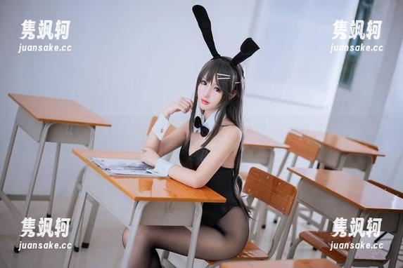 羽生三未 从黑丝到女仆,羽生三未的万圣精彩原图与照片