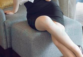 花漾show – SOLO-尹菲户外美图：从阳光到阴影，捕捉每一丝隐秘的诱惑。