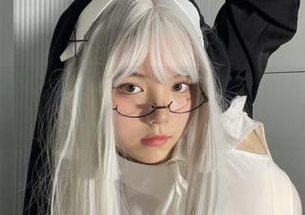 微密圈 – 葱油饼er私拍写真幕后：每个女孩的微小故事