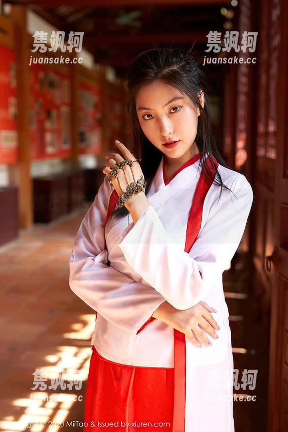 蜜桃社-美绪 蜜桃社 - 这就是美绪——连体衣的原图,精选出每一缝隙的故事