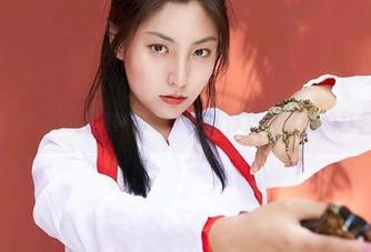 蜜桃社 – 韩贝贝的棉袜图集：拯救你桌面壁纸的必备良品！