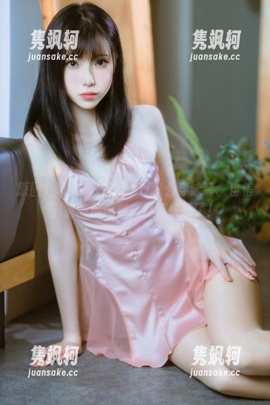 许岚LAN 原图分享:看许岚LAN怎么穿泳装、自信满满的那一刻,我都快晕了!