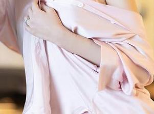 语画界 – 玩水与Cherry绯月樱的泳池图库资源：一探究竟的清爽体验