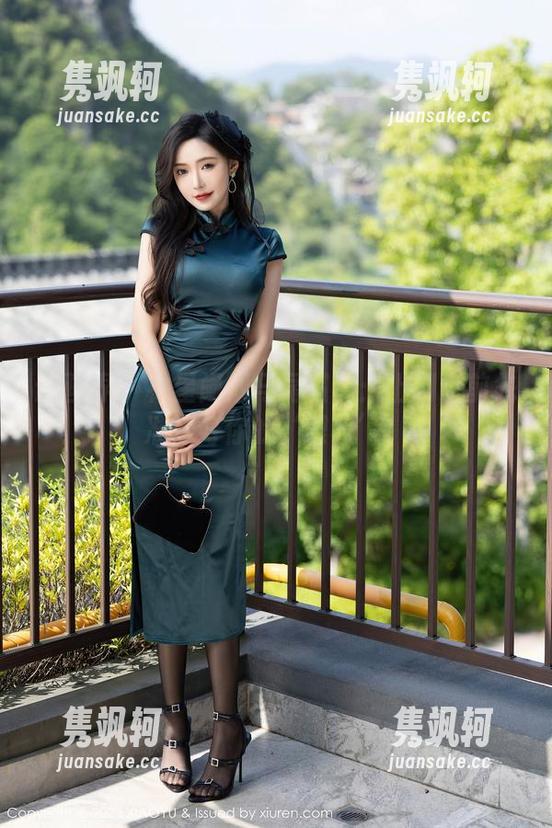 语画界-林星阑 语画界 - 林星阑双马尾写真:上网盘前先准备好你的‘眼妆’!