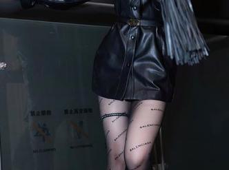 语画界 – 甜心遇上无圣光，潘朵拉Laa图集好像另一个世界！