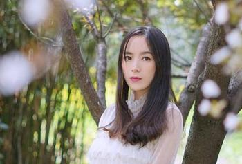 微密圈 – 辣妈女神私拍图集：VIP会员福利自带闪光灯