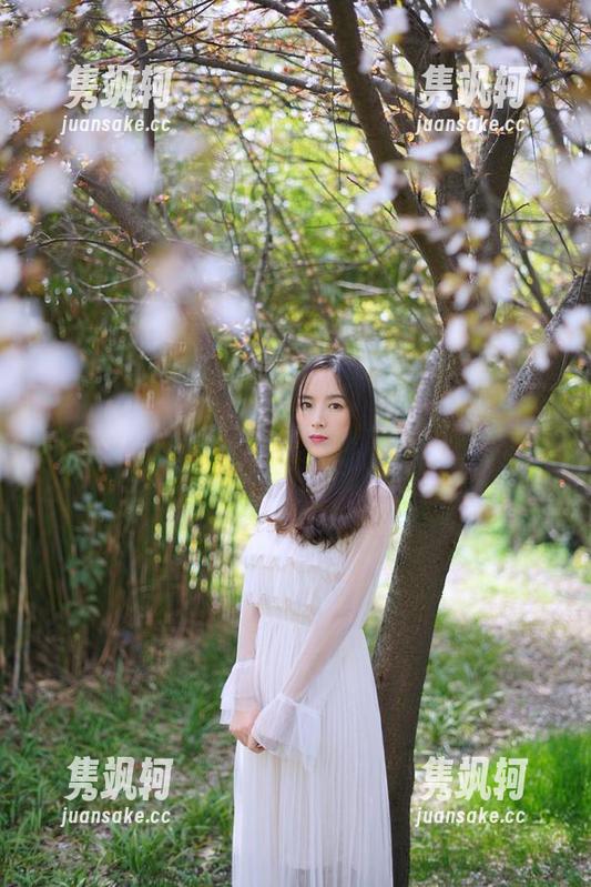 辣妈女神 微密圈 - 辣妈女神私拍图集:VIP会员福利自带闪光灯