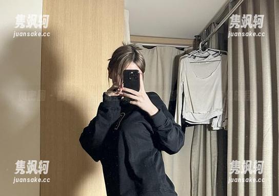 醇子小姨 微密圈 - 醇子小姨短裙全集:每一条都是时尚的奇幻旅程!