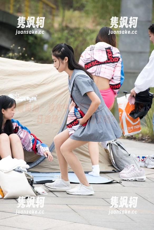 魔镜街拍-萌宝儿 魔镜街拍 - 泳衣中的萌宝儿:图库里的夏日清风,你准备好了吗?